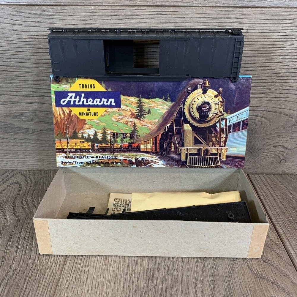 Athearn 1309 - 50' 4 Door Box Car, Black, Undecorated, BNOS HO Scale